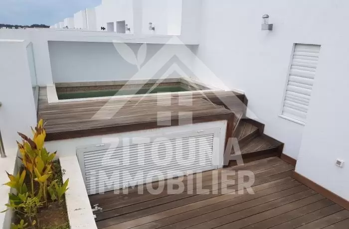 A louer un triplex à Gammarth