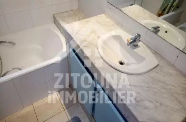 A louer un appartement à deux pas de carrefour de la Marsa