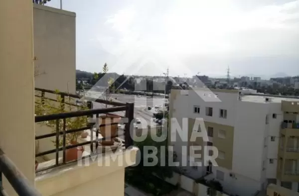 A louer un appartement à deux pas de carrefour de la Marsa