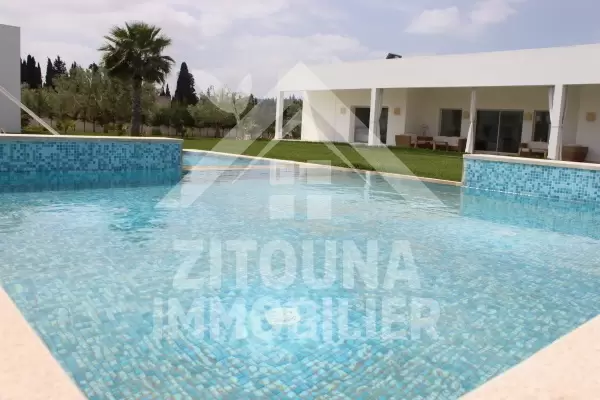 A vendre deux maisons dans un vrai petit coin de paradis