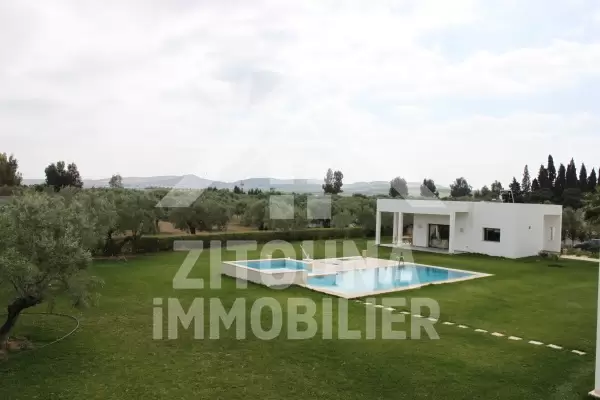 A vendre deux maisons dans un vrai petit coin de paradis