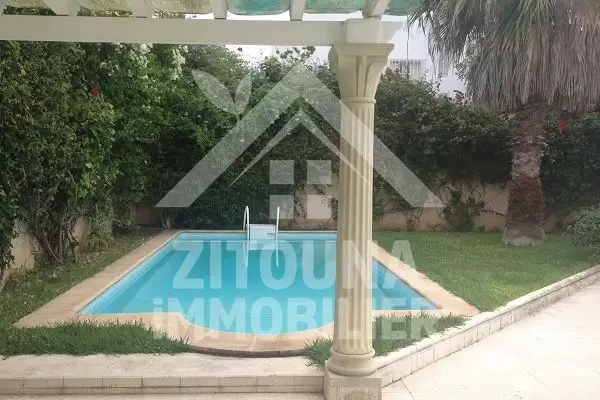 Belle villa à louer à La Marsa