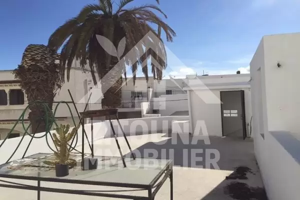 Villa à louer à La Marsa Corniche