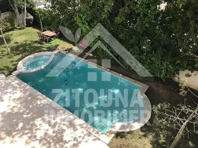 A louer une villa de charme à la Marsa Nassim .Construite dans un style moderne et raffiné