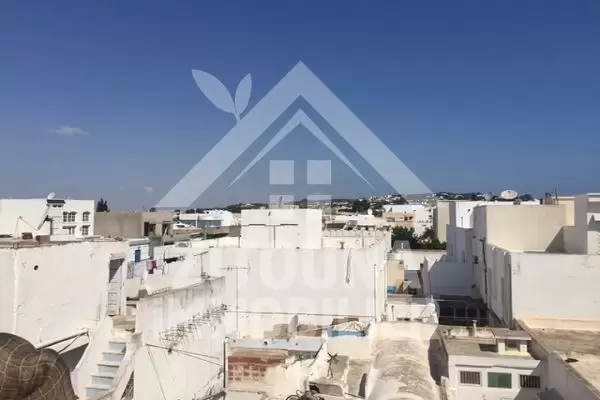 Bel étage de villa à louer