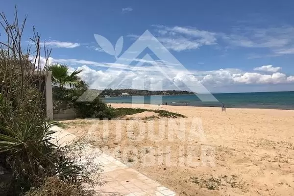 A louer un rez de chaussée de villa pied dans l'eau