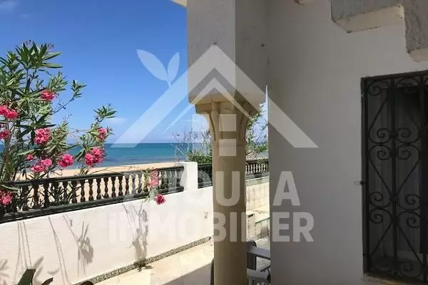 A louer un rez de chaussée de villa pied dans l'eau