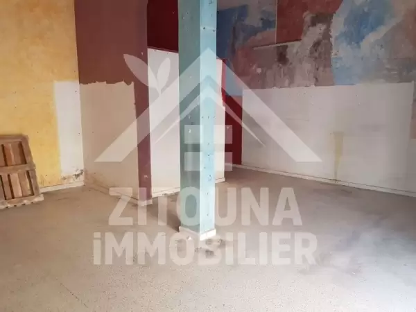 A vendre un local commercial fonds et mur à la Marsa