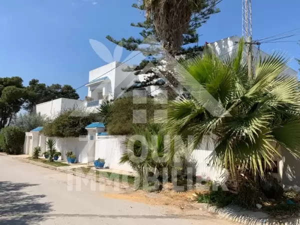 A vendre un terrain à Gammarth