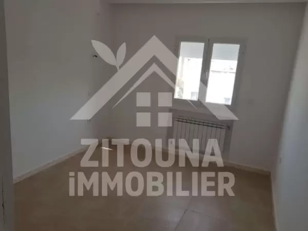 A louer un appartement tout neuf , jamais habité et avec jardin à la Marsa