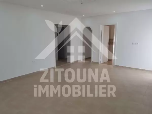 A louer un appartement tout neuf , jamais habité et avec jardin à la Marsa