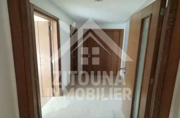 A louer un appartement de très haut standing à la Soukra