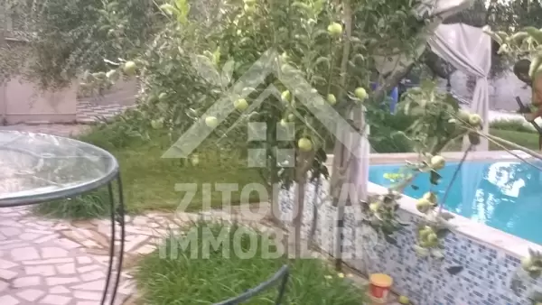 A vendre une villa sur 2 niveaux à Fondok jdid