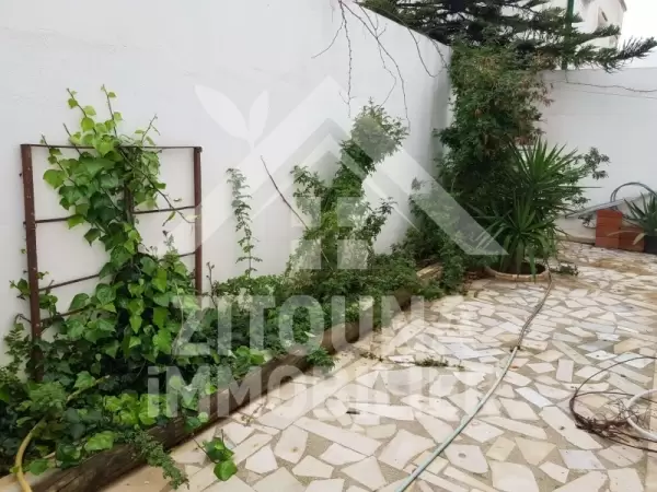 A Louer un rez chaussée à Gammarth