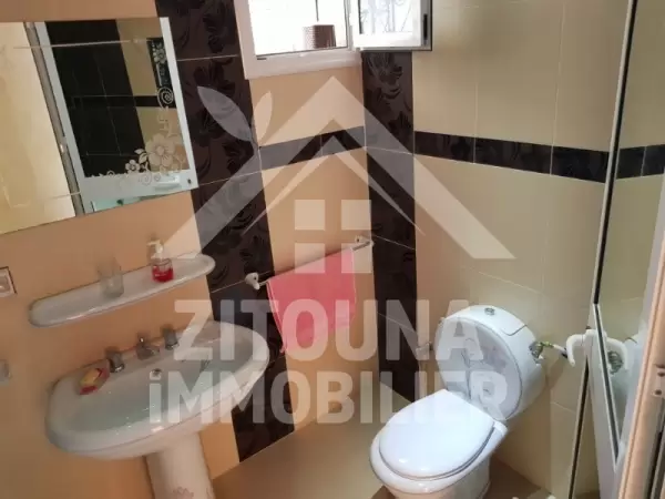 A louer une petite villa meublée à la Marsa