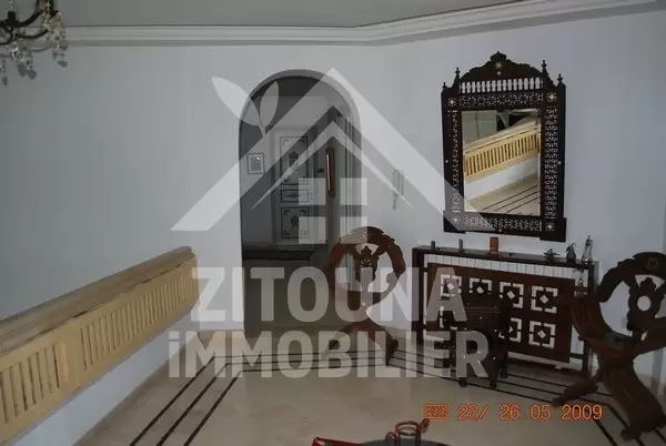 Villa de maitre a vendre à la Soukra
