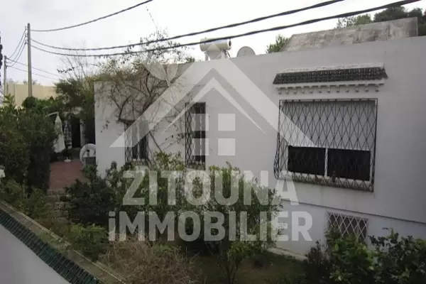 A louer une trés belle villa à Carthage présidence