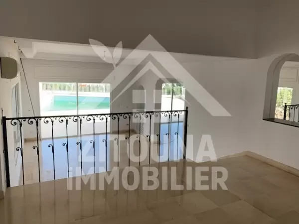 A vendre une belle villa et un appartement à Gammarth Supérieur