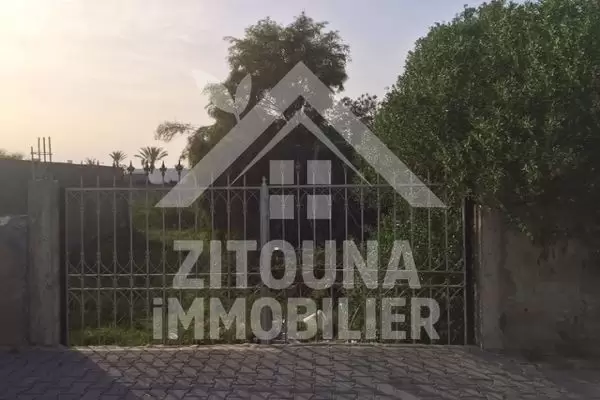 A vendre terrain à La Soukra