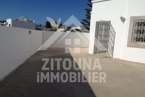 A louer un beau duplex à La Marsa