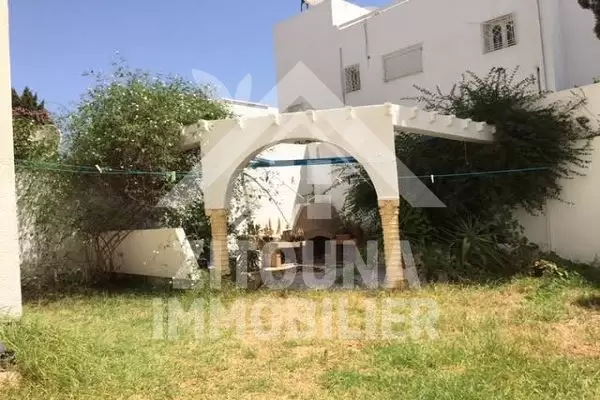 A louer un étage de villa meublé ou vide à la Marsa ville