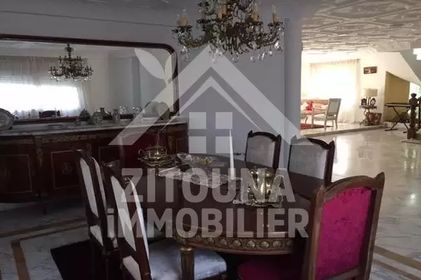 A louer un étage de villa meublé ou vide à la Marsa ville