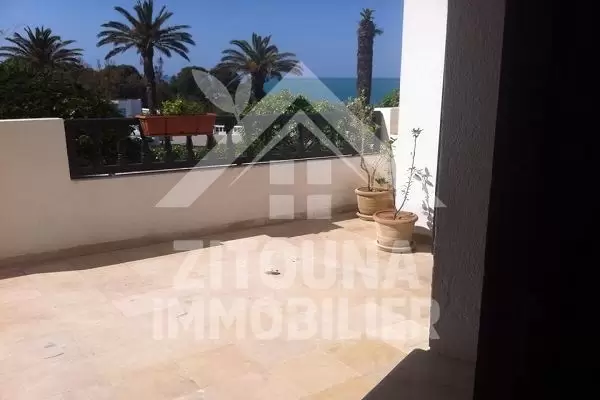 A louer un bel appartement à la Marsa Plage
