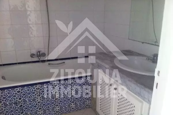 A louer un bel appartement à la Marsa Plage