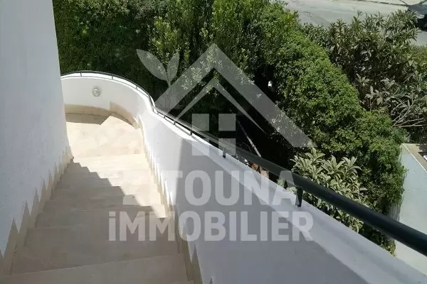 A louer un appartement à cité des juges la Marsa