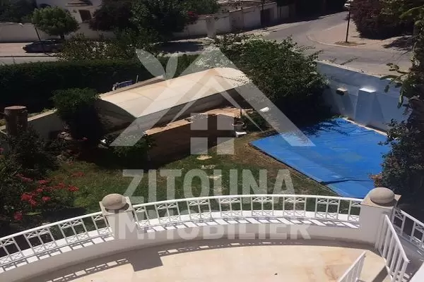 A louer une belle villa Carthage