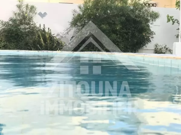 A louer une belle villa soit pour usage d'habitation soit pour usage bureautique à la nouvelle Manouba