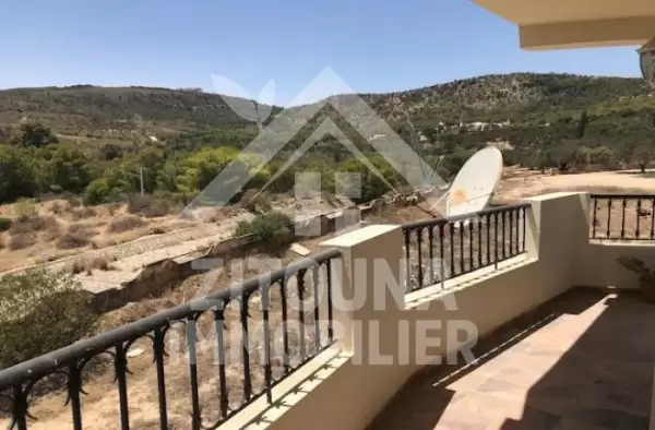 A vendre un bel appartement de très haut standing avec une vue sur parc Nahli à Riadh Landalous