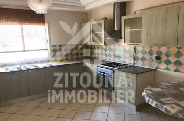 A vendre un bel appartement de très haut standing avec une vue sur parc Nahli à Riadh Landalous