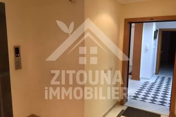 A louer un appartement au Lac 2