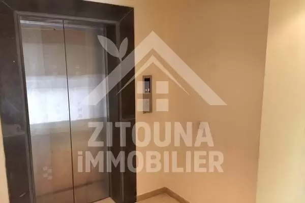 A louer un appartement au Lac 2