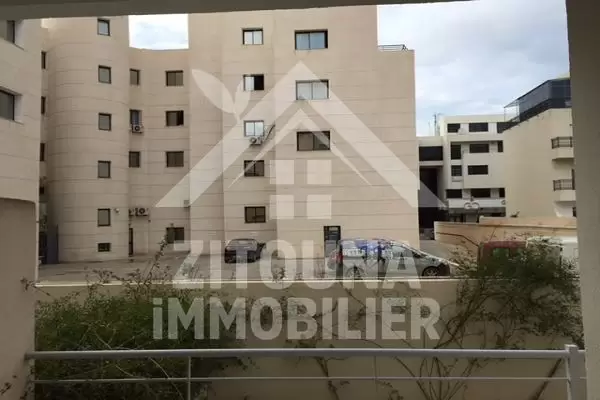 A louer un appartement au Lac 2