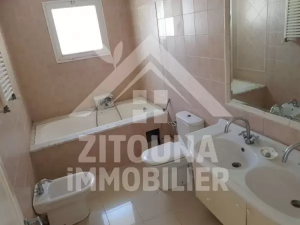 A louer un duplex à la Marsa