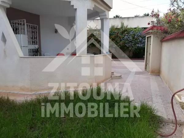 A vendre une belle villa à l'entrée de la Mornaguia