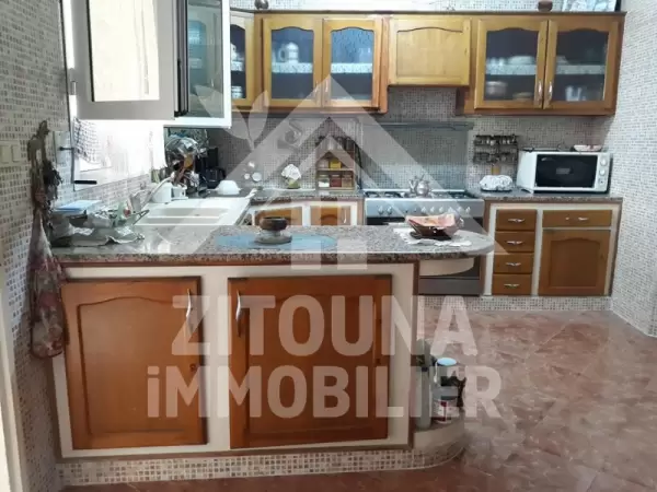 A vendre une belle villa à l'entrée de la Mornaguia
