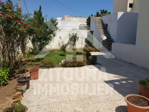 A vendre une villa à Laouina