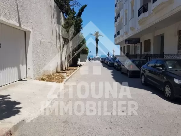 A louer un local commercial à la Marsa Plage