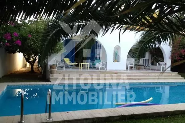 Une villa à louer meublé entièrement indépendante .