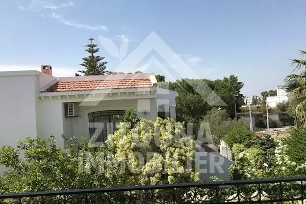 A louer un étage de villa à laouina
