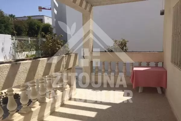 A louer bel appartement meublé à La Marsa