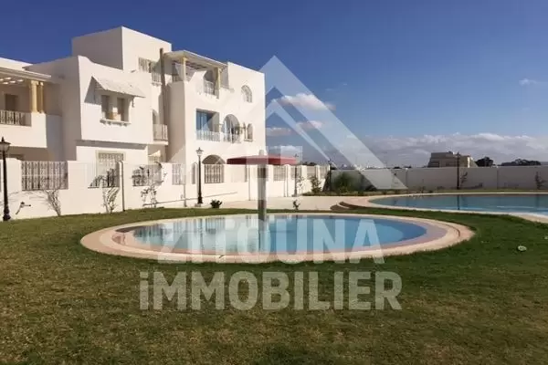 A vendre un bel appartement dans une résidence avec piscines