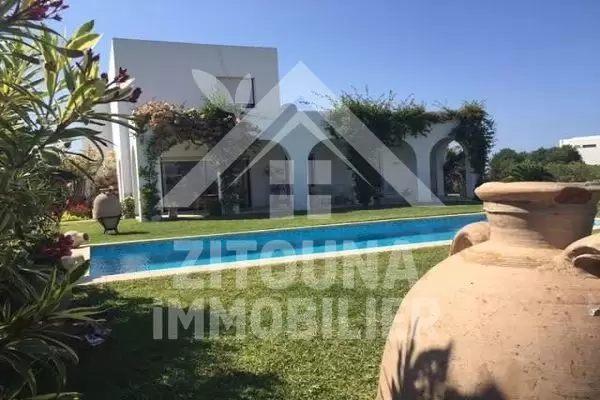 A louer cette somptueuse villa au golf de gammarth