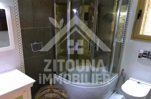 A louer un bel appartement au RDC du Septembre au Mai à LA Marsa