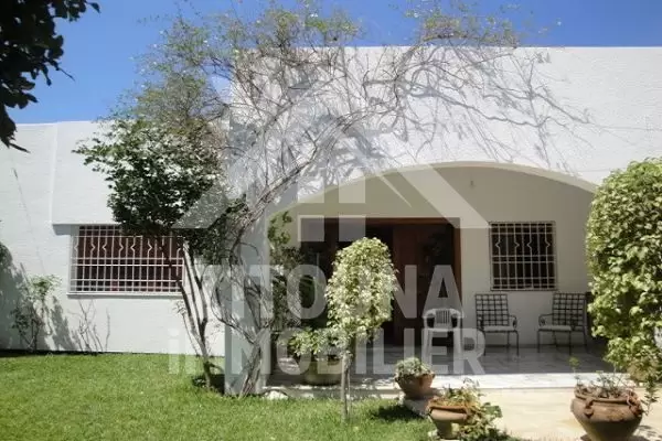 A louer une belle villa à la Marsa