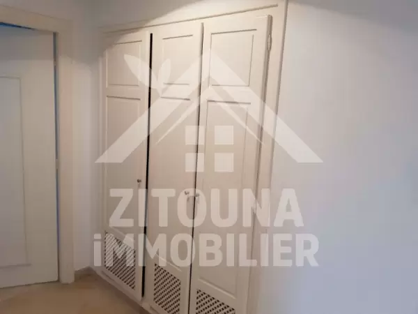 A louer un appartement meublé avec vue sur Mer à la Marsa Plage