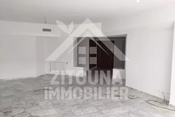 A louer bel appartement à La Marsa plage